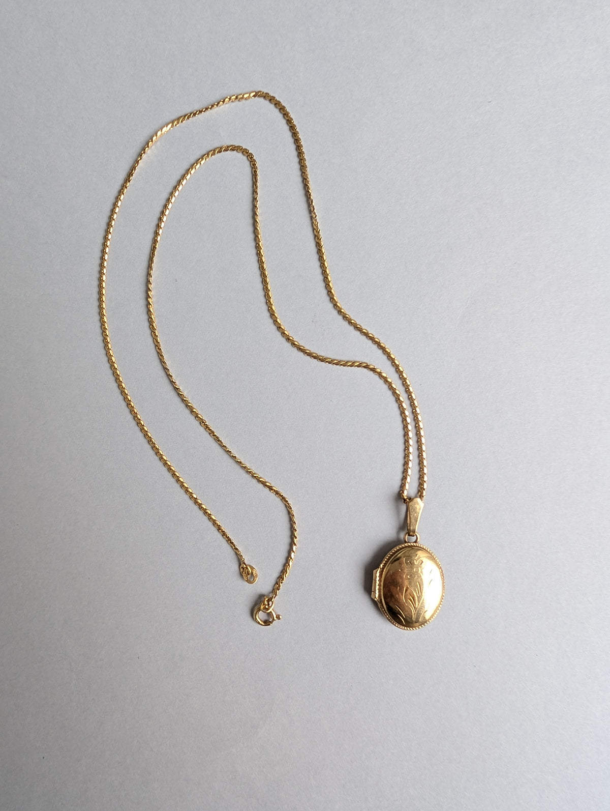 Yellow Gold Engraved Locket