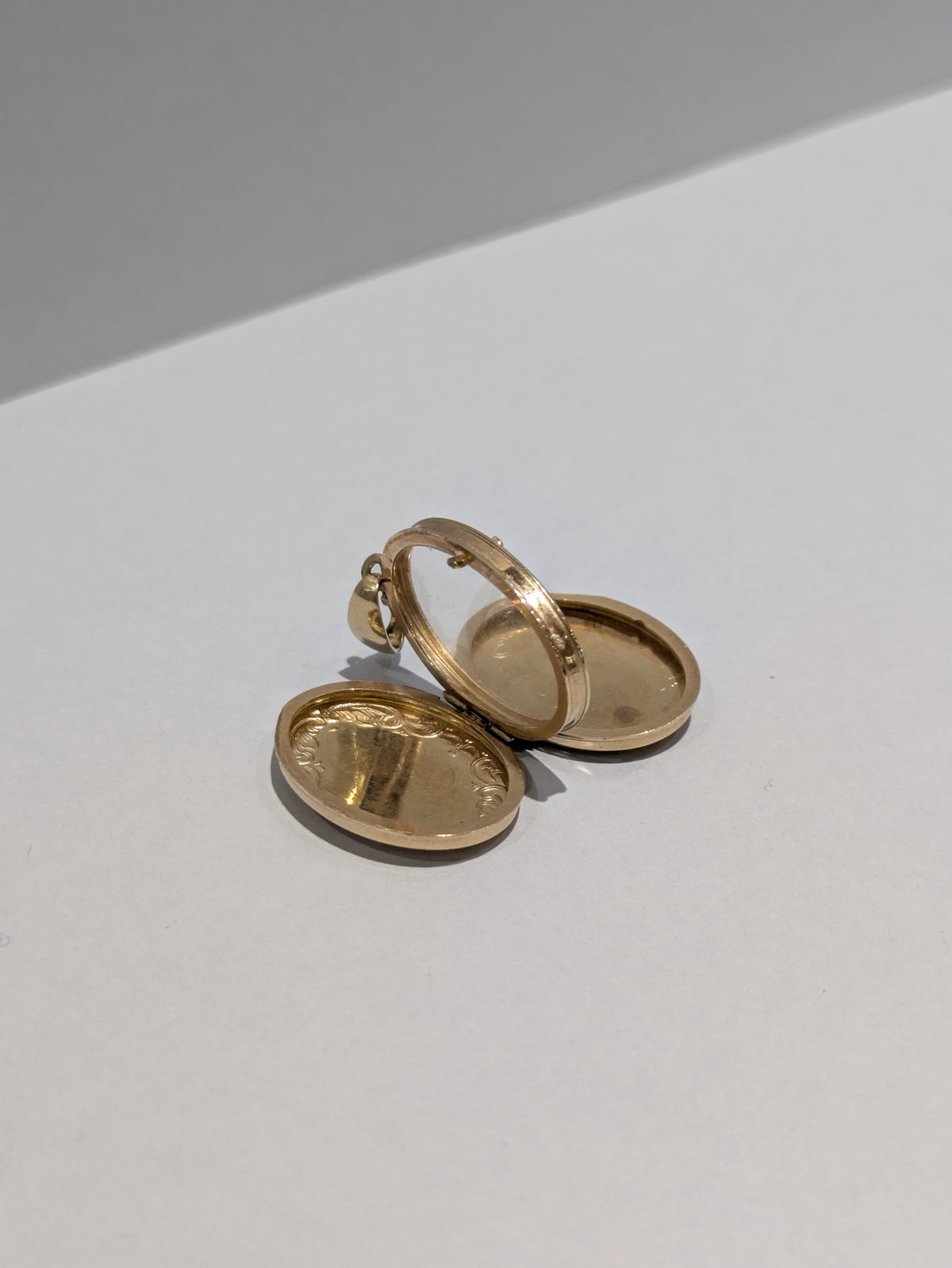 Mid-Tone Gold Double Sided Locket