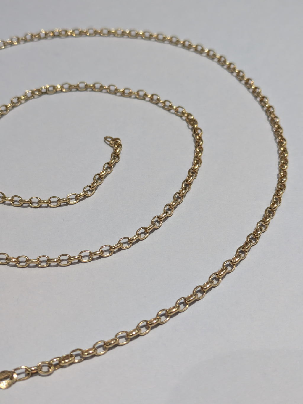Mid-Tone Yellow Gold Oval Belcher Chain