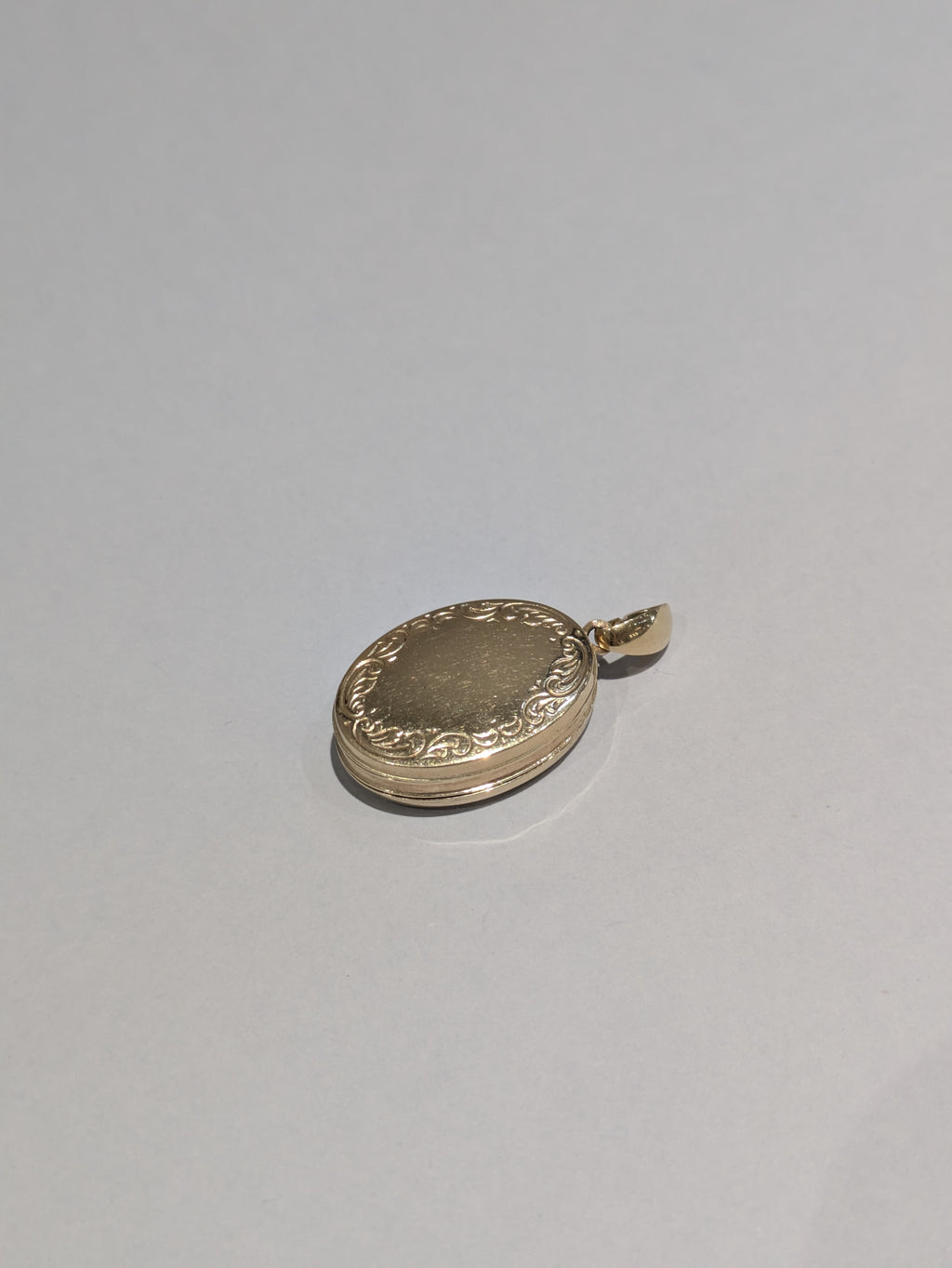 Mid-Tone Gold Double Sided Locket