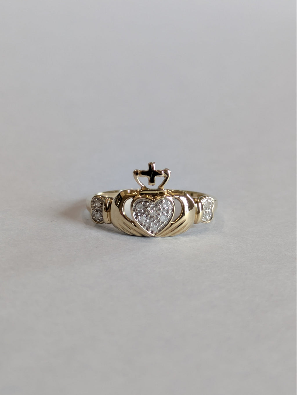 Gold and diamond vintage claddagh ring